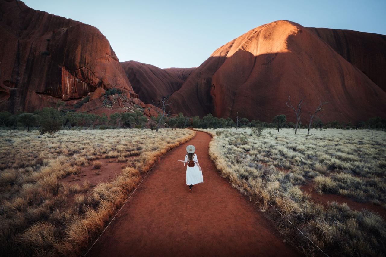 Uluru & Kata Tjuta 3 Day Pass | 72hours Unlimited Uluru Transfers + 2 Kata Tjuta Returns image 2
